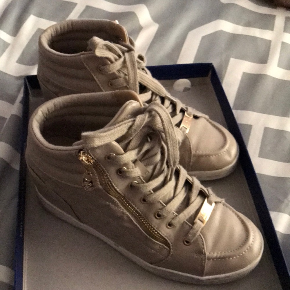 Tennis shoes G by Guess